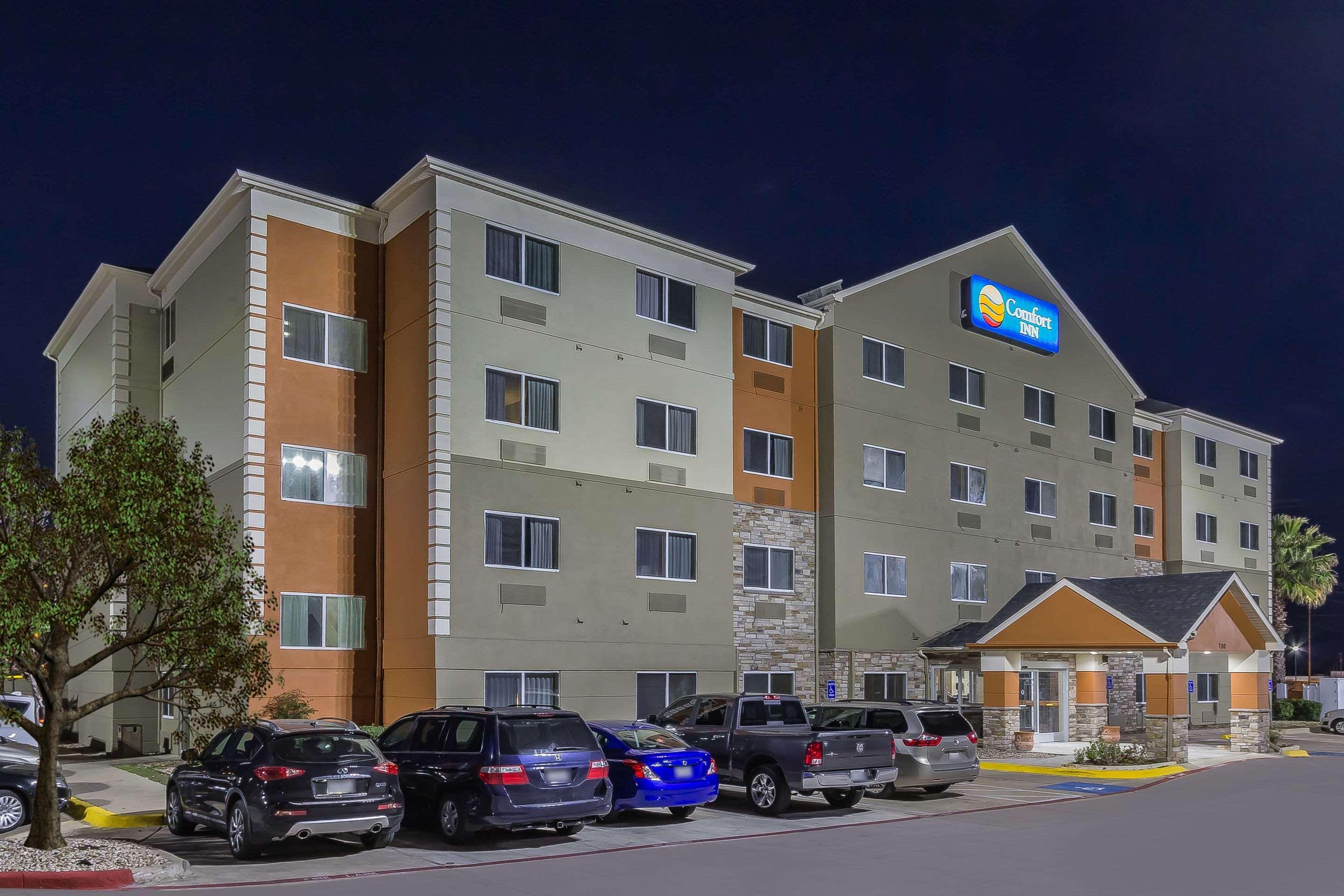 Comfort Inn & Suites Austin Exterior photo