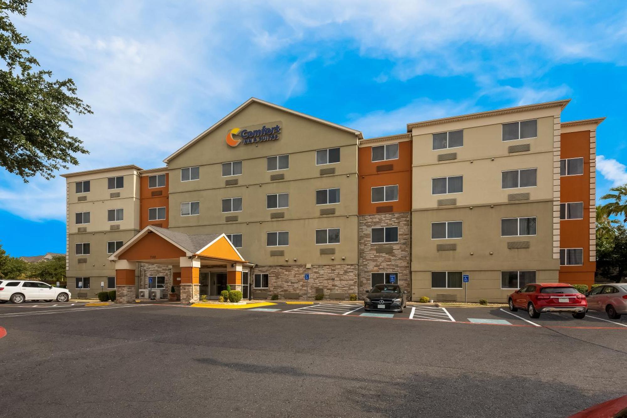 Comfort Inn & Suites Austin Exterior photo